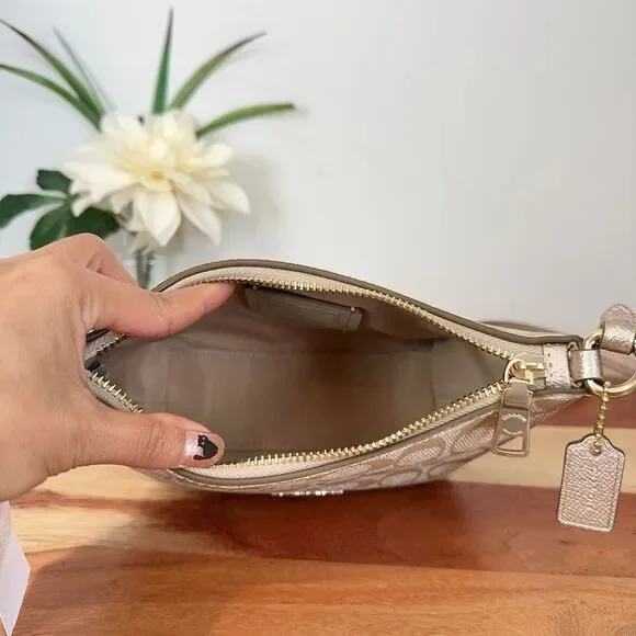 NWT Coach Zip Top Crossbody Bag In Signature Canvas‎ - Picture 5 of 6